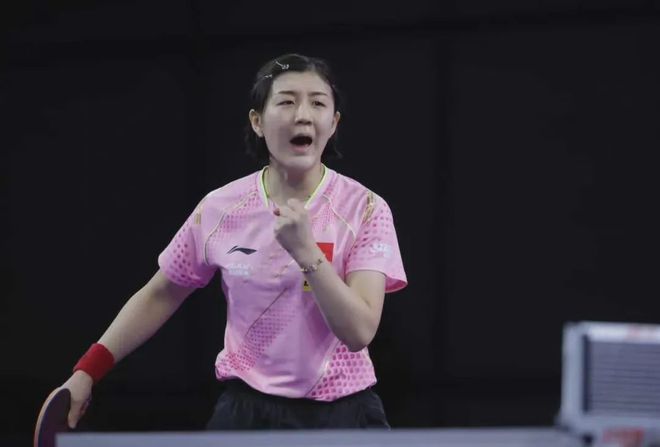 社媒话题上 社媒话题上